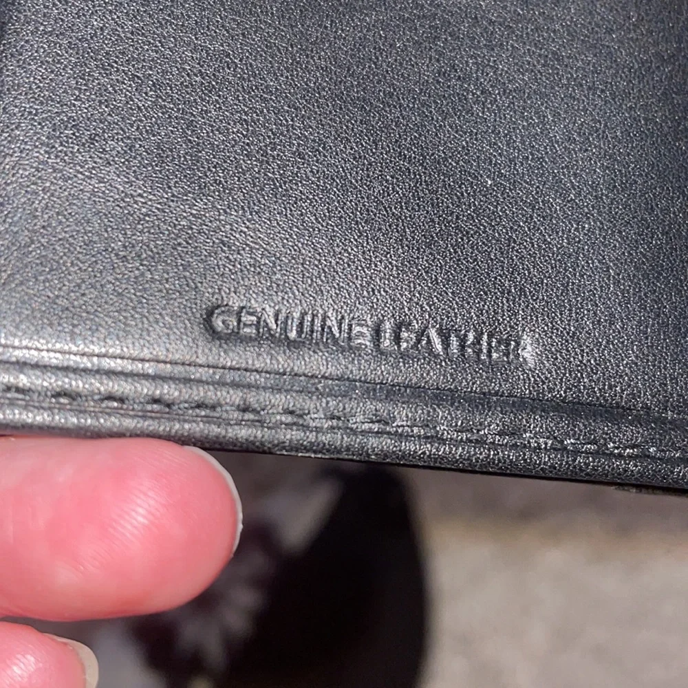 Dockers black out folded wallet with cc slots new